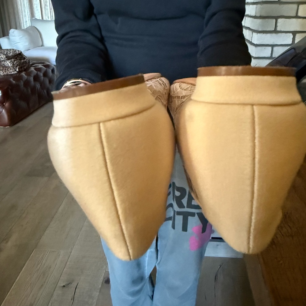 Manolo Blahnik Lace Hangisi Flats in Nude - Picture 9 of 9